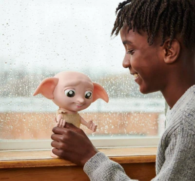 Spin Master Skřítek Dobby (Harry Potter) interaktivní na baterie mluvící Zvuk CZ