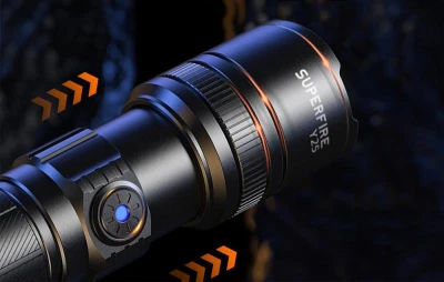 Superfire Y25 černá LED svítilna