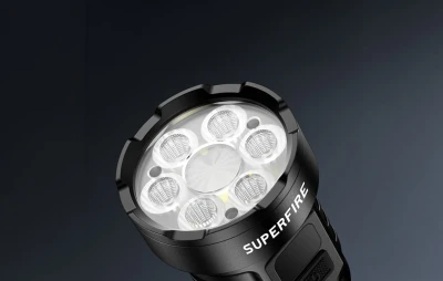 Superfire Svítilna s rozhraním USB-C L24