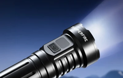 Superfire Svítilna s rozhraním USB-C L24