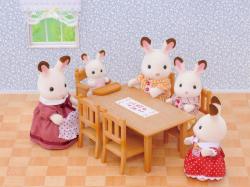 Sylvanian Families jídelní stůl + 5 židliček nábytek doplněk k herním sadám