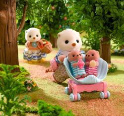 Sylvanian Families rodina mořských vyder set 4 figurky v krabici