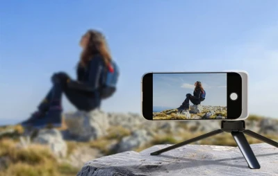Telesin Fun Shot Grip2 MagSafe bílá magnetická rukojeť