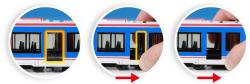 Tramvaj modrá kovová MHD Městská hromadná doprava zpětný chod