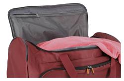 Travelite Basics Fresh Wheeled Duffle Bordeaux taška