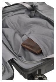 Travelite Elvaa 4w S Black kufr + kosmetická taštička zdarma