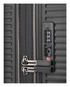 Travelite Roomer S Black + kosmetická taštička zdarma