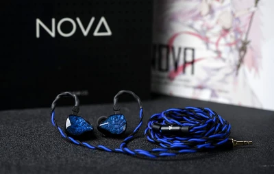 Truthear Nova modrá kabelová sluchátka do uší
