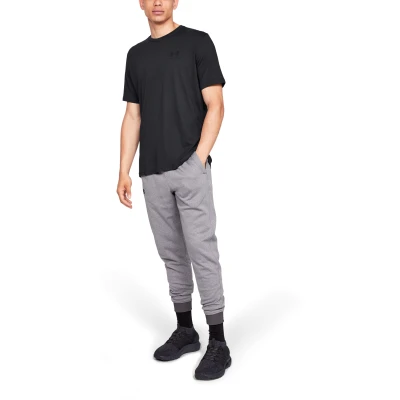 Under Armour SPORTSTYLE LEFT CHEST SS-BLK pánské tréninkové tričko