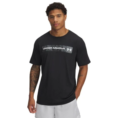 Under Armour UA CAMO CHEST STRIPE SS-BLK pánské tričko