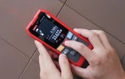 UNI-T UT387E červeno-šedý detektor kovů