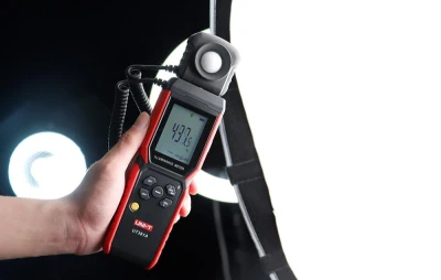 Uni-t Měřič luxů UT381A
