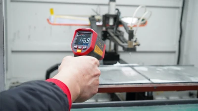 UNI-T Teploměr bezkontaktní UT305S