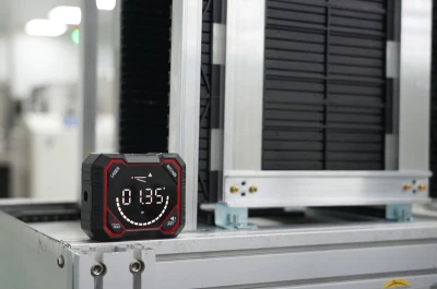 UNI-T Úhloměr digitální LM320F