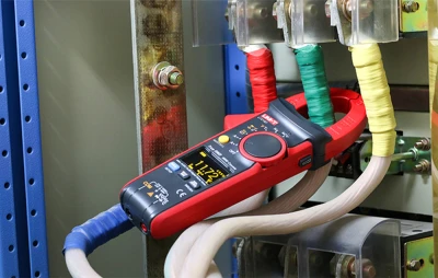 UNI-T UT216A červeno-šedý digitální klešťový měřič