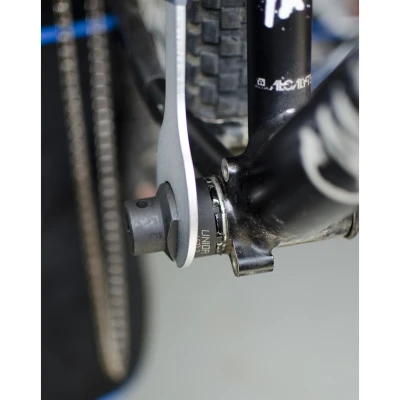 UNIOR Stahovák misek SH XTR BB-950, 8 zubů, 4hran