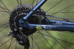 United Clovis 3.10 27,5 Modro/žluté horské kolo + výbava zdarma