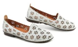 Urban Ladies 242-25 biele dámske mokasíny