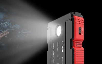 UTRAI JS Mini černo-červený startér pro automobily