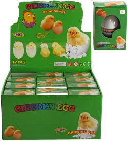 Vejce s překvapením ve vodě líhnoucí se kuřátko žertovinka v sáčku