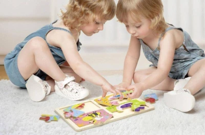 Viga DŘEVO Puzzle na desce 4v1 hmyz baby skládačka 16 dílků