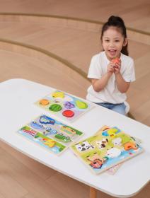 Viga DŘEVO Vkládačka baby puzzle vkládací na desce zvířátka farma 7 dílků