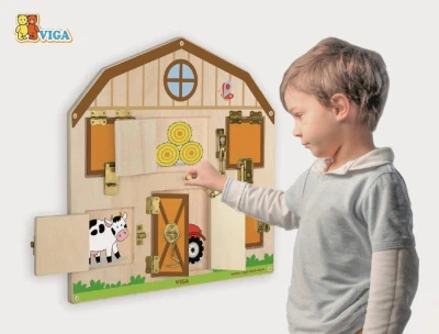 Viga DREVO Zamykání a odomykanie baby motorická hra (drevená hračka)