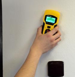 Vorel Detektor kovů a elektrických rozvodů LCD
