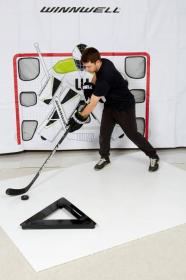 Winnwell Pro Triangle Passing Aid Tréninkový nahrávač (VÝPRODEJ)