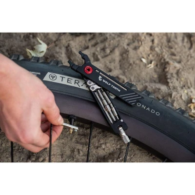 Wolf Tooth kleště 8-bit Pack Pliers Černá