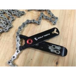 Wolf Tooth Kleště Pack Pliers Černá
