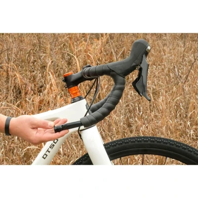 WOLF TOOTH Encase System Bar Kit On nářadí