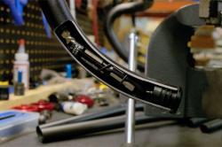 WOLF TOOTH Encase System Bar Kit On nářadí