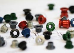 WOLF TOOTH Set Chainring Nuts And Bolts černá 4ks