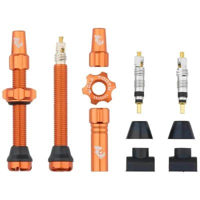 WOLF TOOTH Tubeless Valve Stem Kit 44mm Oranžové ventilky WOLF TOOTH Tubeless Valve Stem Kit 44mm Oranžové ventilky
