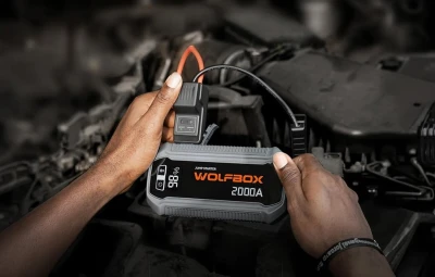 Wolfbox MegaVolt 12 16 000 mAh 2 000 A startovací zdroj