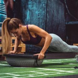 Womens Health balanční míč 58cm s expandéry