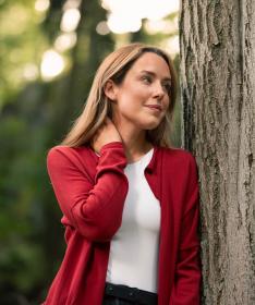 Woox Cobb Red Dahlia svetr