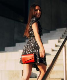 Woox Deponea Purpurea kabelka