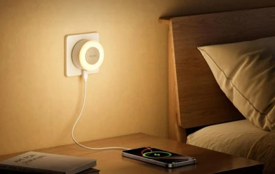 Yeelight Nočné svetlo Jelly 4 Plus so senzorom súmraku (zásuvka USB C)