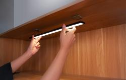 Yeelight Světlo do skříně černé 40 cm 2700K