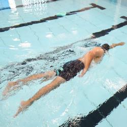 ZOGGS Plavecký piškot PULL BUOY