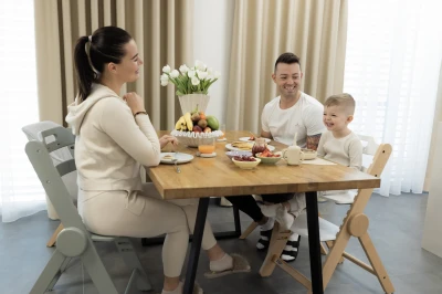 Zopa Dřevěná jídelní židlička Clipp Clapp bílá