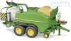 Bruder 02032 John Deere lis na balíky slámy s obalovačem