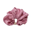 GymBeam Oversize Pink dámská gumička do vlasů GymBeam Oversize Pink dámská gumička do vlasů