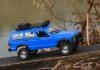 IQ models JEEP CHEROKEE 1/12 4x4 modrý IQ models JEEP CHEROKEE 1/12 4x4 modrý