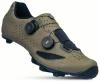 Lake MX239 Gravel Carbon zemitě hnědo/černé tretry + sleva 500,- na příslušenství