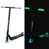 Spokey NIGHT RIDER Freestyle koloběžka se svítícími prvky ve tmě, kolečka 100 mm
