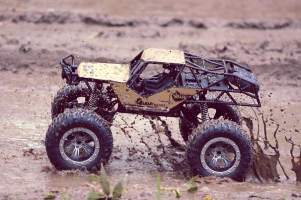 IQ models Vodotesný MIRACLE CRAWLER - do vody, blata a snehu - zlatý