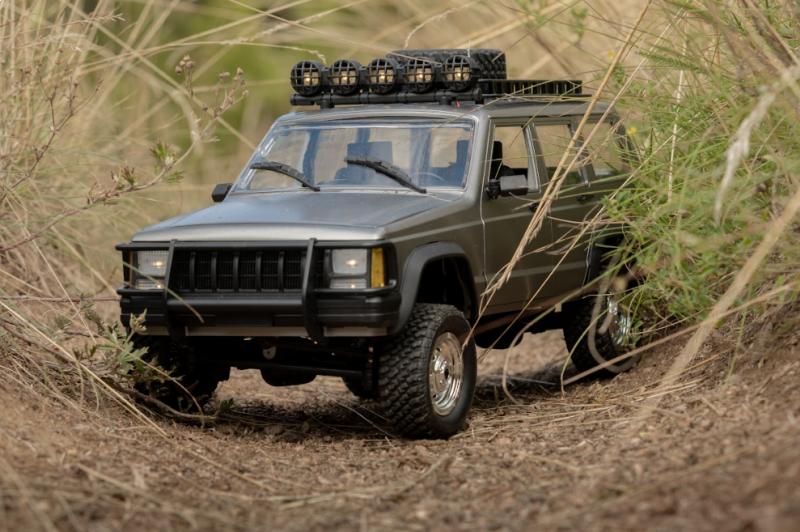 JEEP CHEROKEE 1/12 4x4 šedý